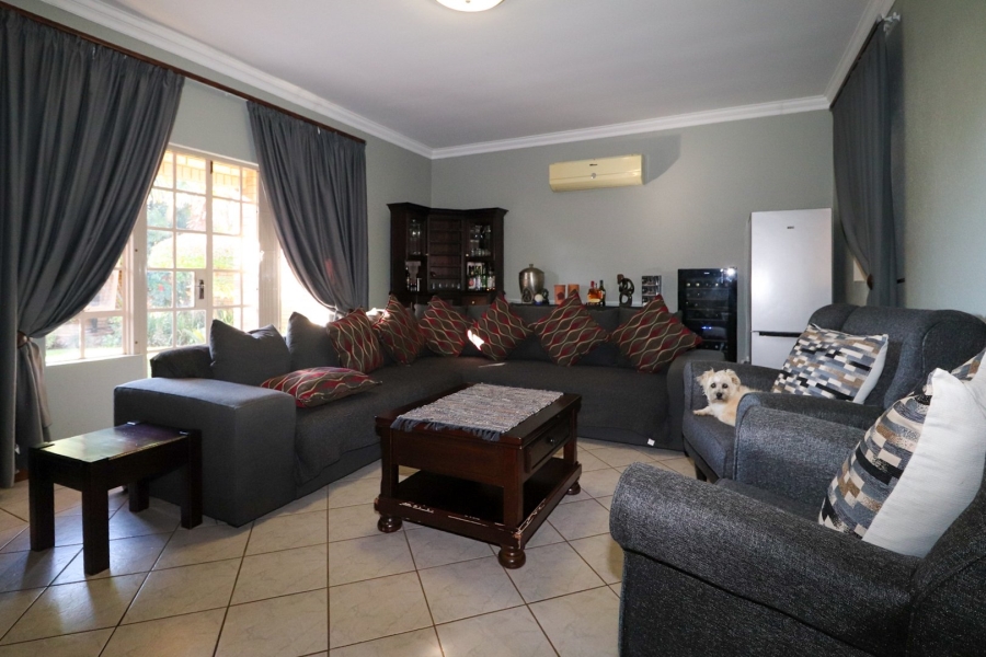 3 Bedroom Property for Sale in Flamwood North West